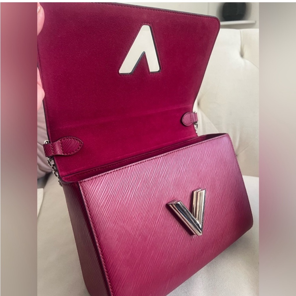 Louis Vuitton Burgundy Chain Epi Twist Bag - Picture 12 of 17